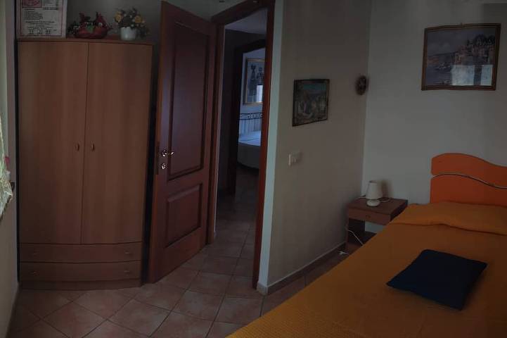 Gîte pour 5 personnes, avec balcon à Bosa - 3