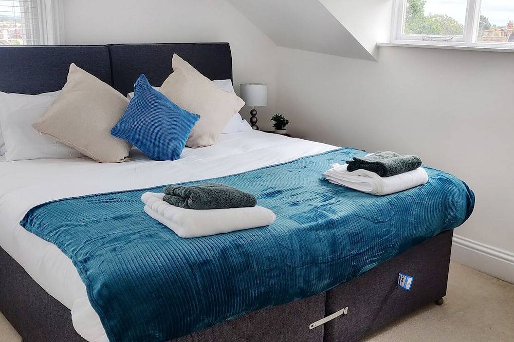 Entire apartment, Brand new bright & spacious apartment with views over Leamington Spa in Leamington Spa, Warwickshire