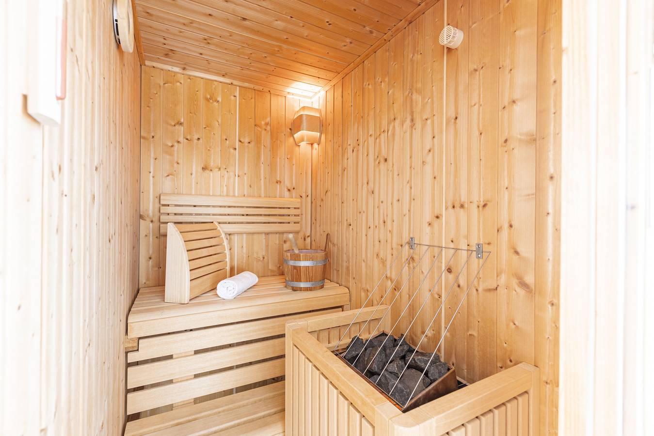 Ganze Wohnung, Superior Ferienwohnung mit 3 Schlafzimmern und privater Sauna in Rohrmoos, Schladming-Dachstein