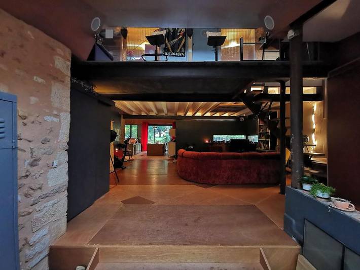 Location de vacances pour 10 personnes, avec vue et jardin à Cellefrouin - 3