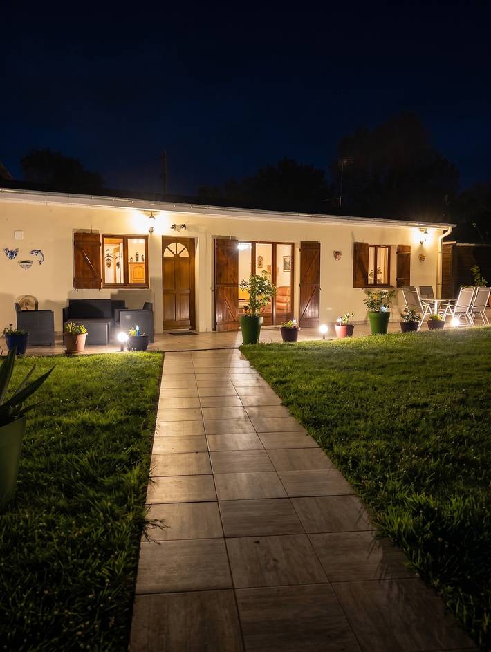 Location de vacances pour 4 personnes, avec Terrasse à Ver-sur-Mer - 2