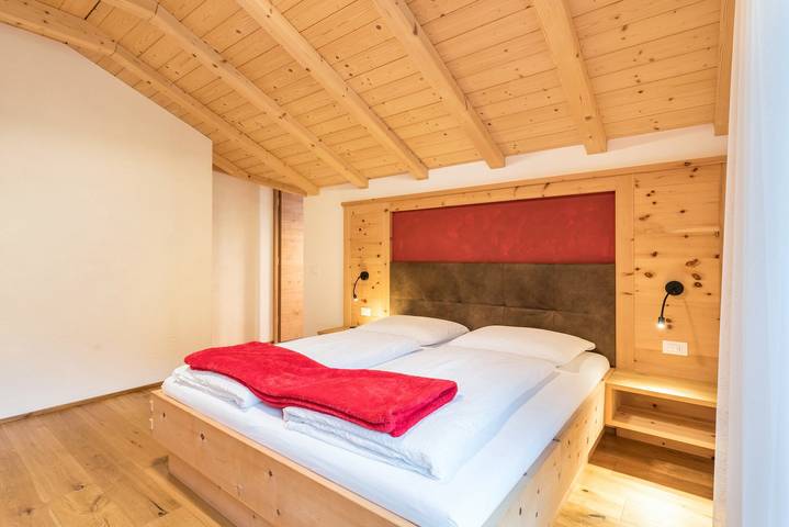 Hel lejlighed, Apartment "Stefansdorf Wohnung 9" with Mountain View, Wi-Fi, Garden, Balcony, and Barbecue in Stefansdorf, St. Lorenzen
