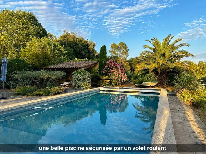 Location de vacances pour 6 personnes, avec terrasse ainsi que piscine et jardin à Cotignac - 2