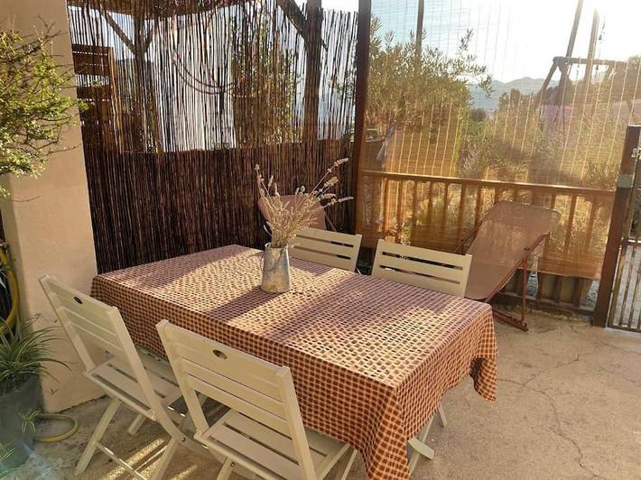 Location de vacances pour 4 personnes, avec terrasse à Tavera