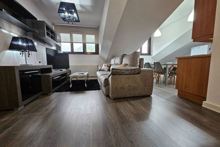 Entire apartment, 21A03 Modern Penthouse Cabañaquinta in Cabanaquinta, Aller