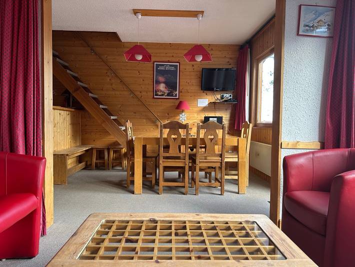 Entire apartment, Duplex Apartment in Meribel Mottaret with Mountain Views, Near the Slopes in Méribel-Mottaret, Les Allues