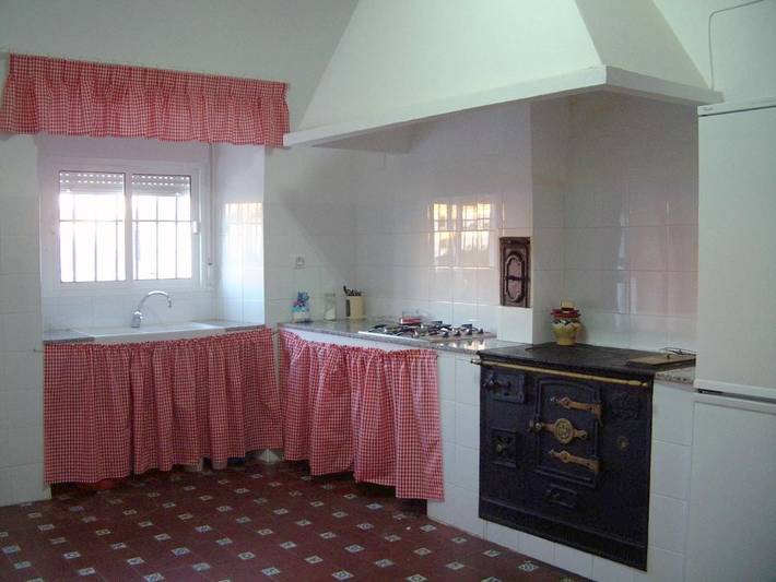 Casa rural para 20 personas, con jardín además de vistas y piscina, Se admiten mascotas en Campiña Sur Cordobesa - 4