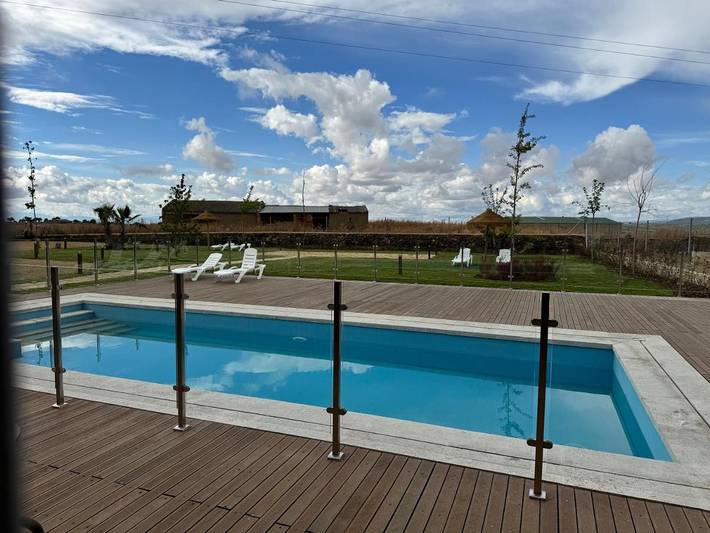 Casa rural para 2 personas, con piscina además de vistas y jardín, Se admiten mascotas en Extremadura - 4