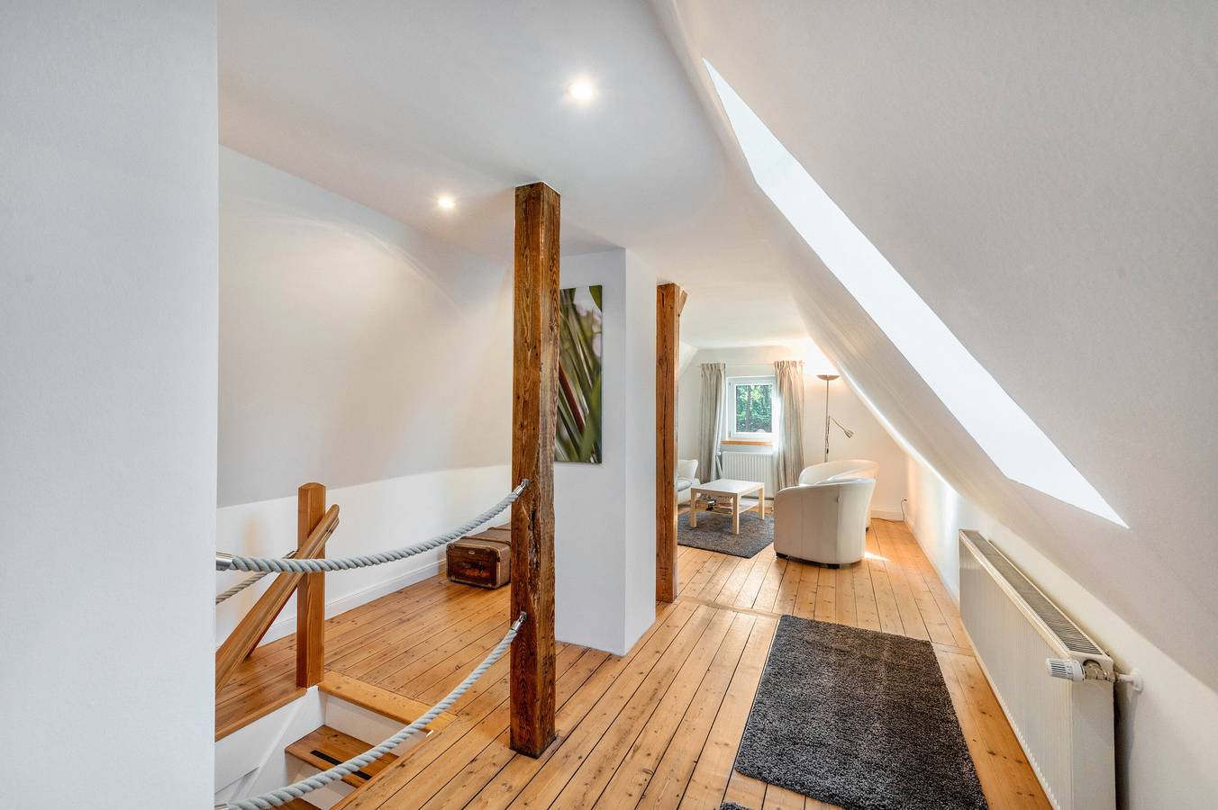 Ganze Wohnung, Ferienwohnung 'Sonnenhaus' mit Seeblick, Gemeinschaftsgarten und Wi-Fi in Schwerin, Schweriner See