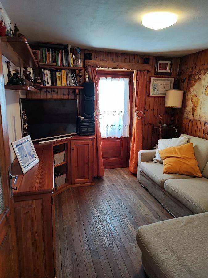 Appartement entier, Ma Maison a Chamois in Corgnolaz, Chamois