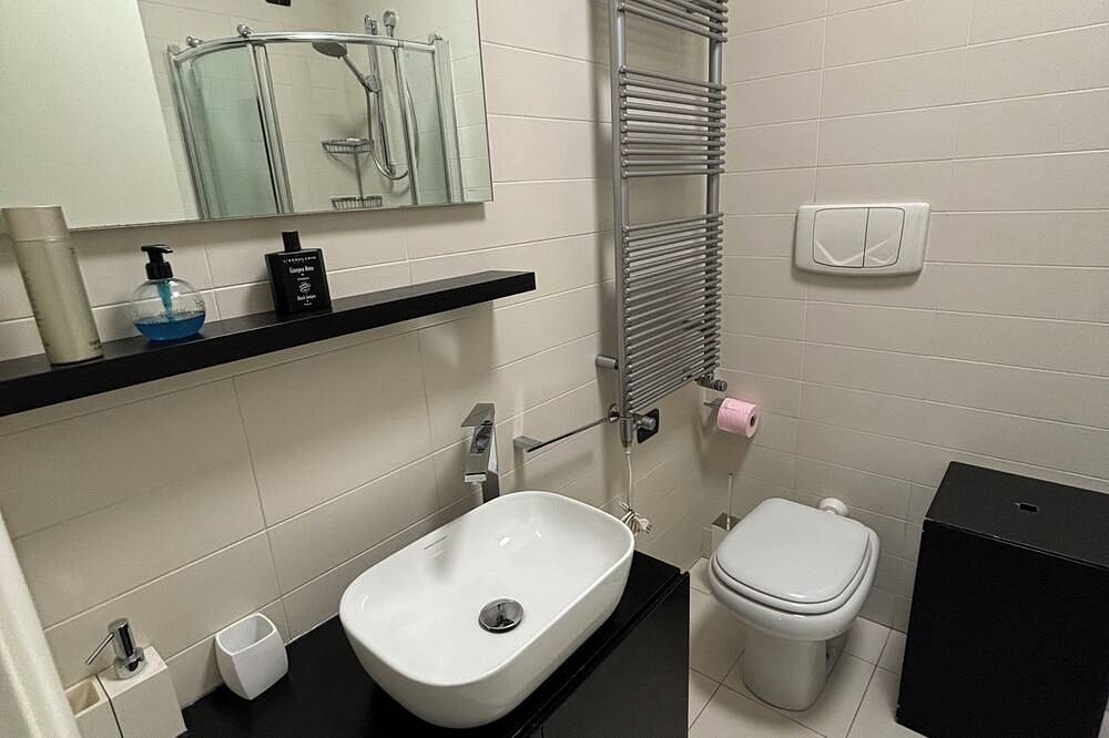 Entire apartment, Rho Fair Milan -Casa Rino in Rho, Milan Province