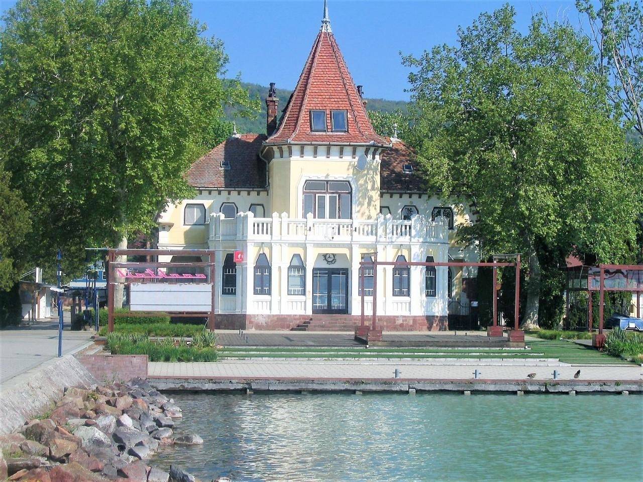 Aqua Apartman in Revfülöp, Balaton Region