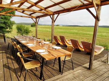 Gîte pour 15 personnes, avec terrasse et jardin dans le Jura