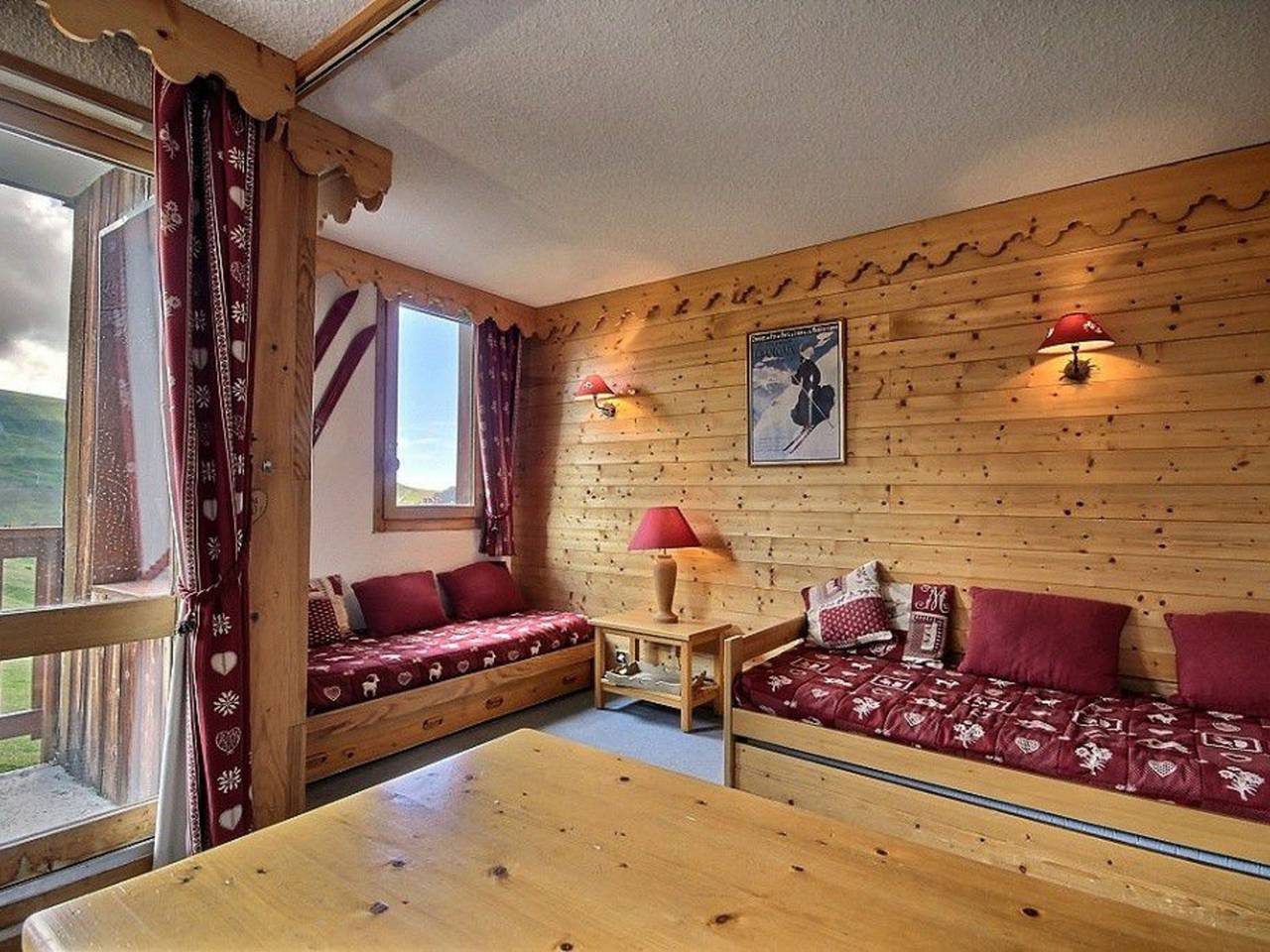 Estudio entero, ¡Estudio a pie de pistas cerca de tiendas! Capacidad 4, balcón, cocina equipada in Plagne Villages, La Plagne-Tarentaise