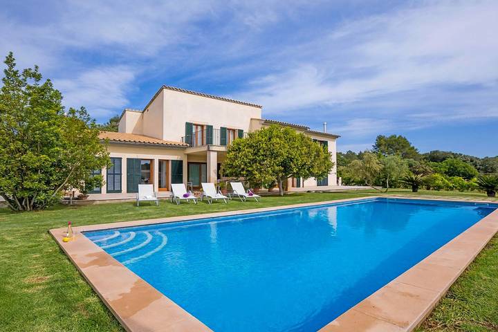 Casa de vacaciones para 8 personas, con Terraza además de Jardín y Piscina en Sa Pobla