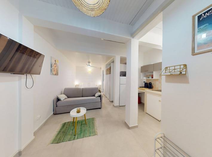 Gîte pour 2 personnes, avec jardin et terrasse dans Le Marin