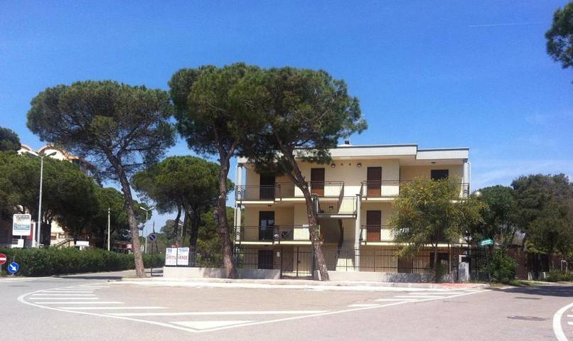 Casa vacanza per 5 persone, con Balcone e Terrazza nonché Giardino e Panorama a Bernalda