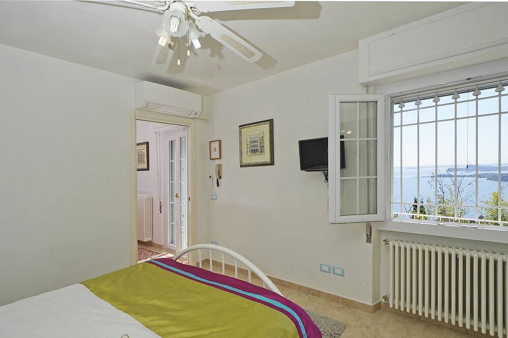 Villa Samanta Gardagate in Gardone Riviera, Gardasee-Berge