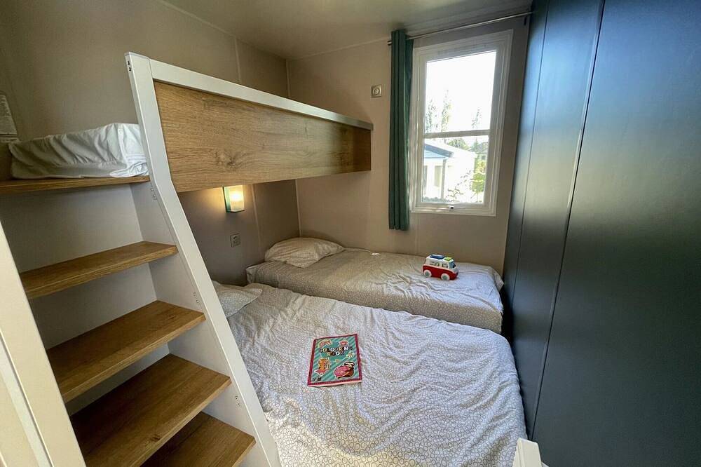 Zecamping 3 étoiles piscine couverte mobil-home Tv 30m2 in Erquy, Côte d’Émeraude