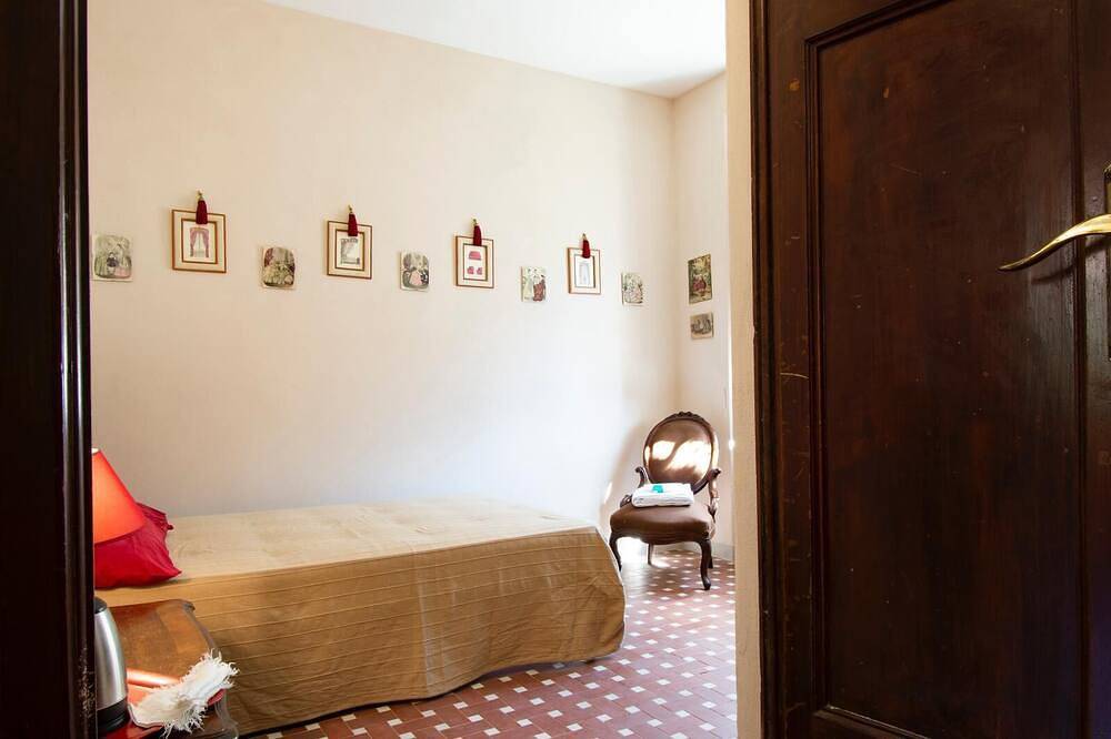 Il Palazzetto di Susanna tra le mura del castello in Calci, Pisa e dintorni