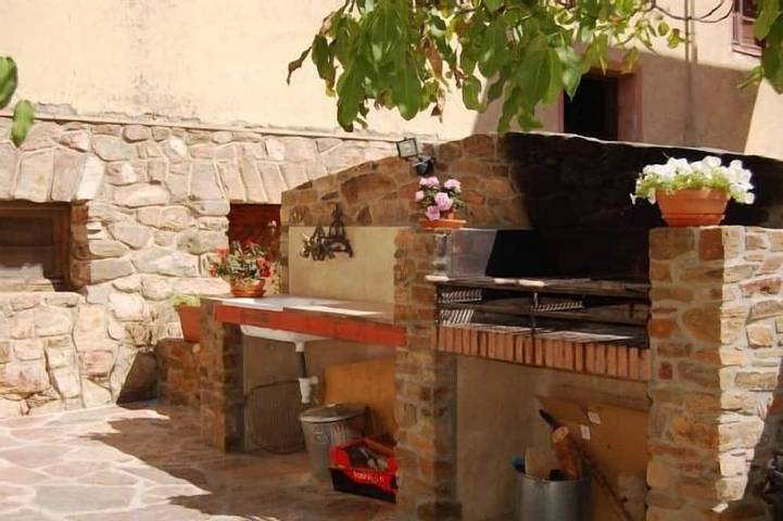 Casa rural para 18 personas, con jardín, Se admiten mascotas - 1