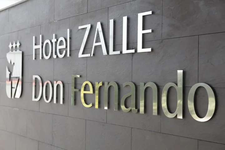 Hôtel pour 10 personnes, avec terrasse - 1