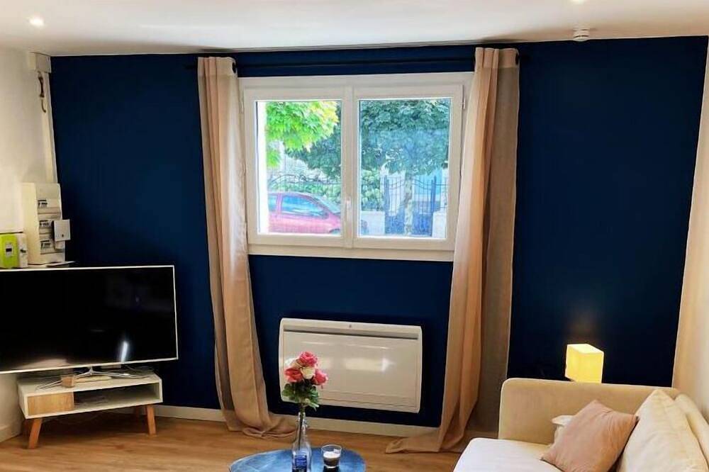 Entire apartment, Villa Gaby~ 2 Pers ~ Hypercentre in Pau, Béarn