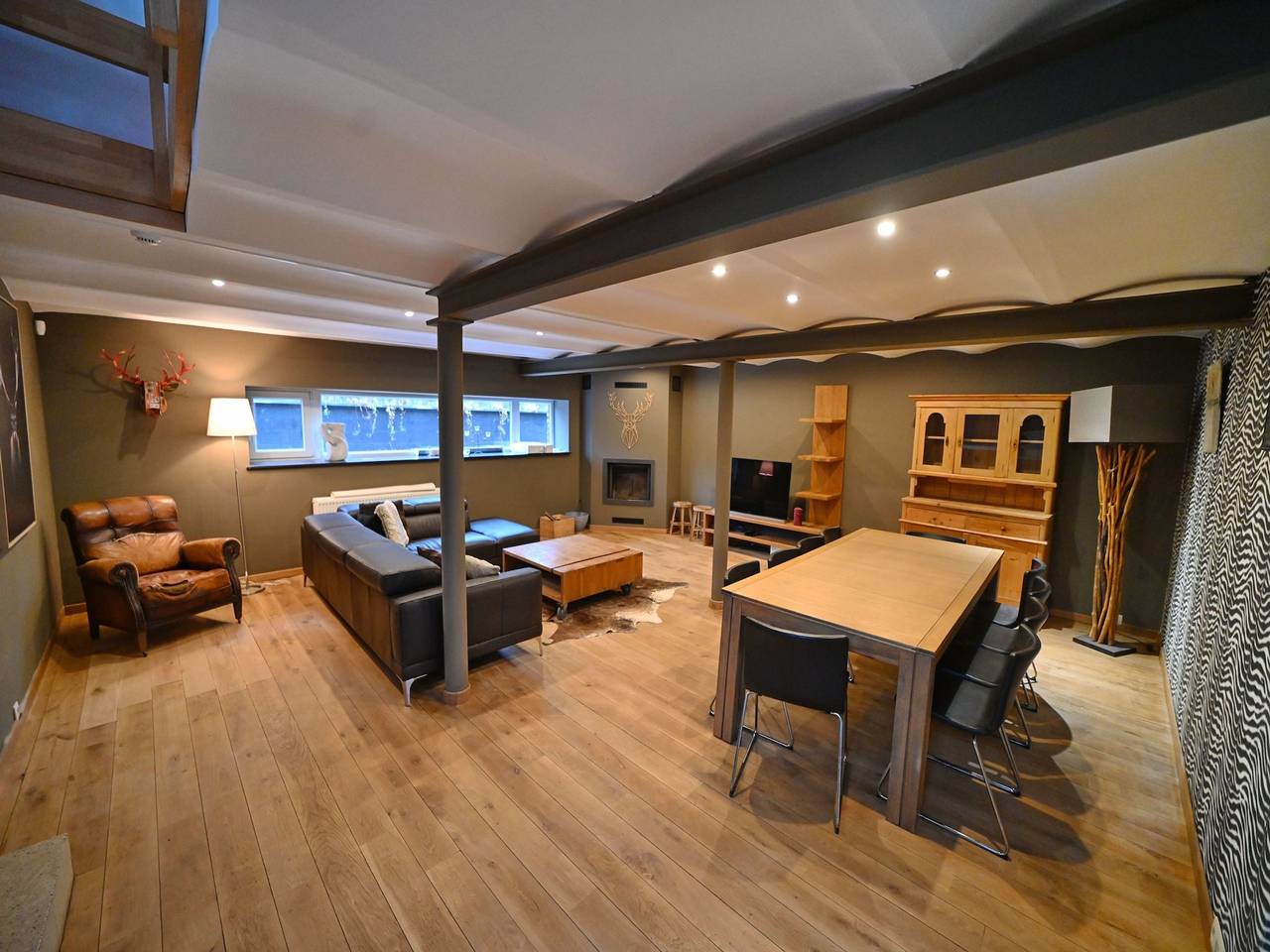 Lush holiday home with outdoor pool in Ambly, Nassogne