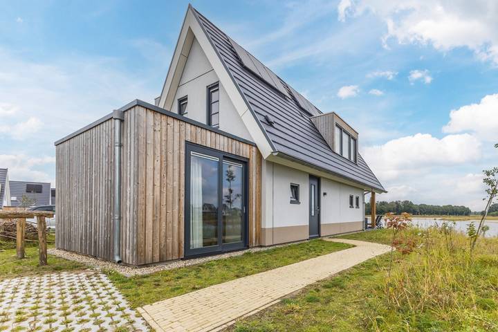 Vakantiehuis voor 10 personen, with Balkon/Terras and Terras as well as Sauna in Someren