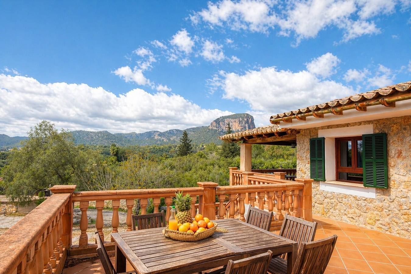 Villa 'Son Grau' con vistas a la montaña, piscina privada y Wi-Fi in Alaró, Interior de Mallorca