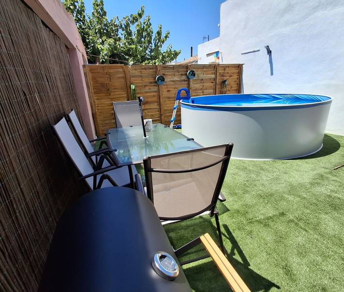 Holiday Home with Terrace, Wi-Fi, and Air Conditioning in La Cava, Deltebre