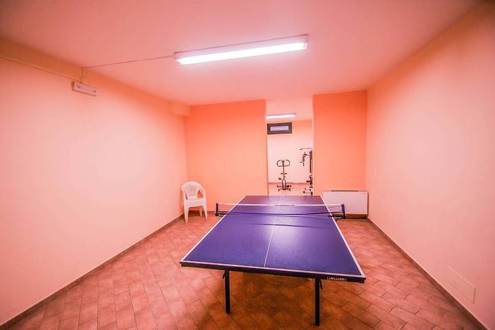 Casale con piscina interna ed esterna per gruppi fino a 25 persone in Collazzone, Perugia e dintorni
