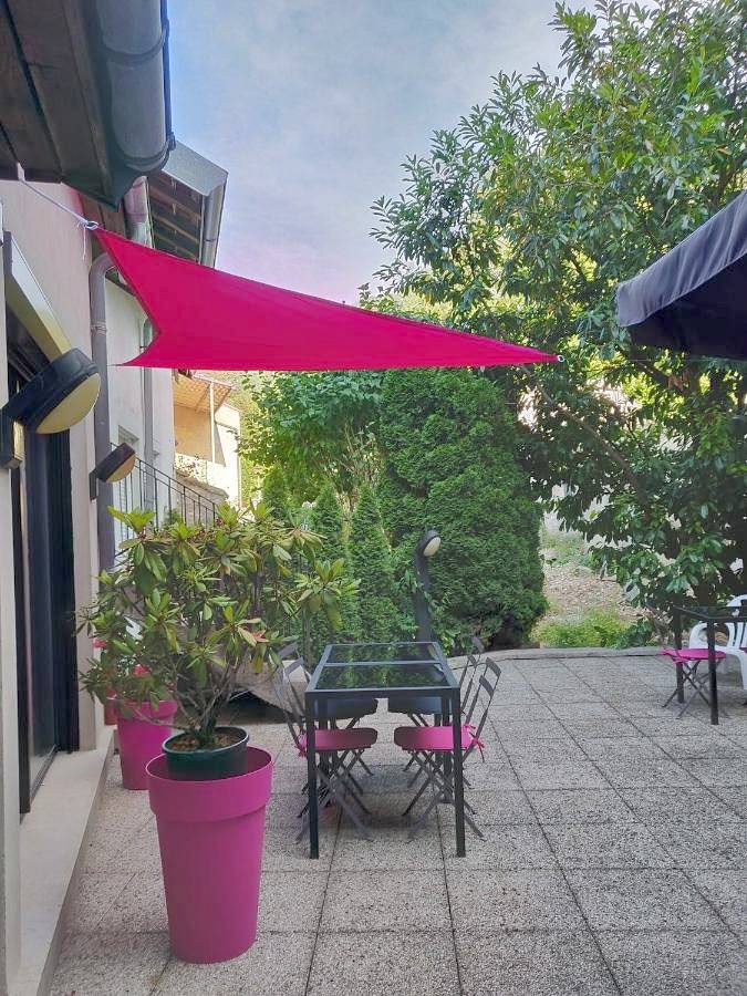 Hôtel pour 2 personnes, avec terrasse, animaux acceptés à Moirans-en-Montagne - 3