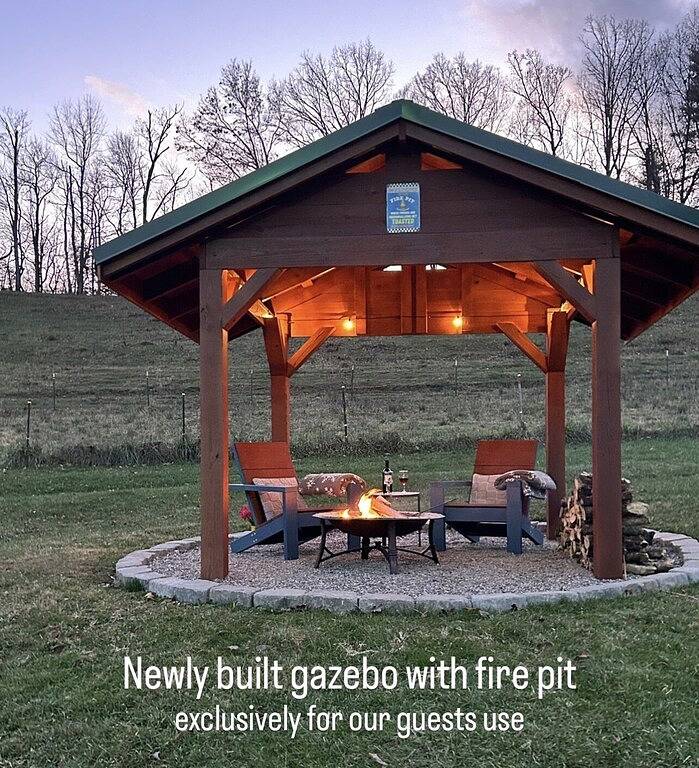 Escape to your cozy Mars Hill Cottage, near Asheville in Madison County (NC)