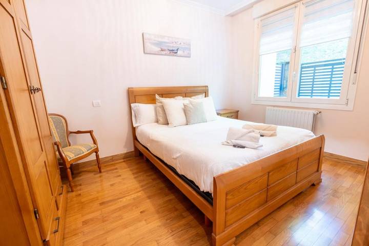 Location de vacances pour 8 personnes, avec vue ainsi que jardin et balcon à Zumaia - 3