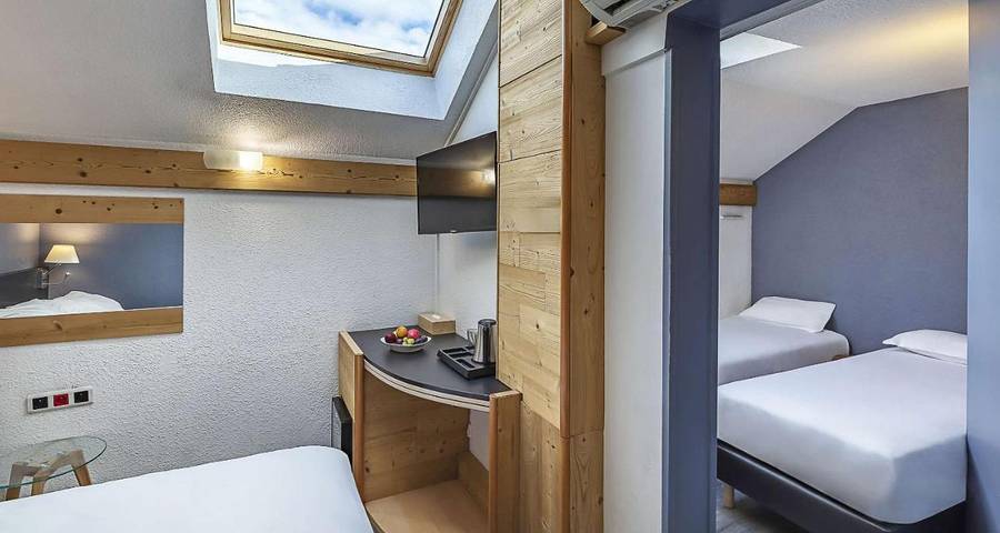 Hôtel pour 2 personnes, avec terrasse ainsi que jacuzzi et sauna, animaux acceptés à Cran-Gevrier - 3
