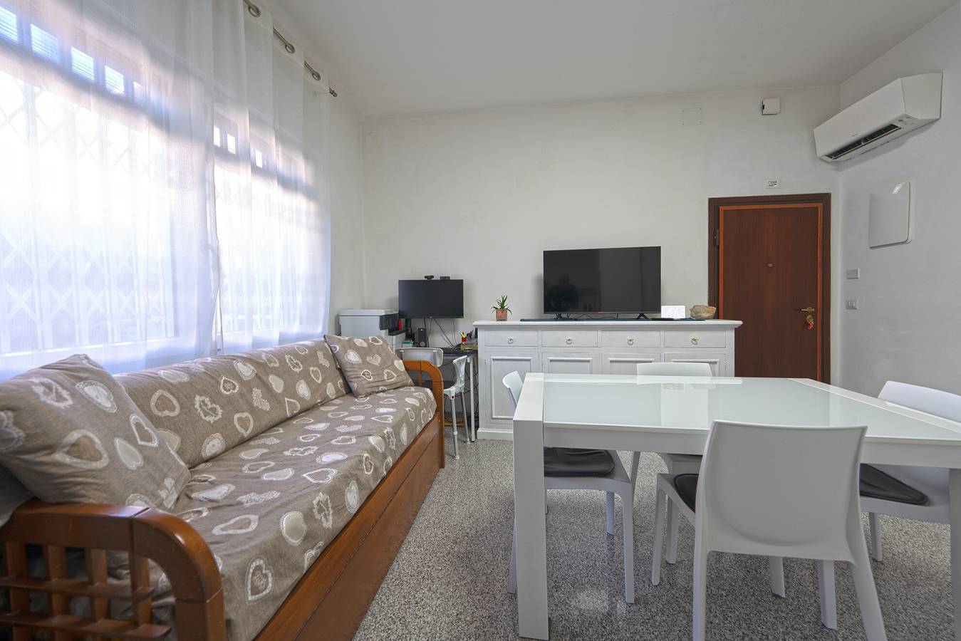 Appartamento intero, Appartamento 'Sybiljesolo' con Wi-Fi e aria condizionata in Lido di Jesolo, Jesolo