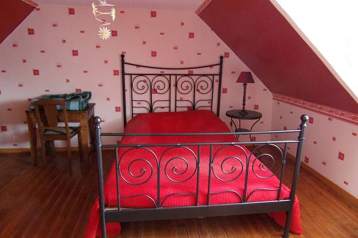 Location de vacances pour 5 personnes, avec jardin et terrasse à Dinéault - 3