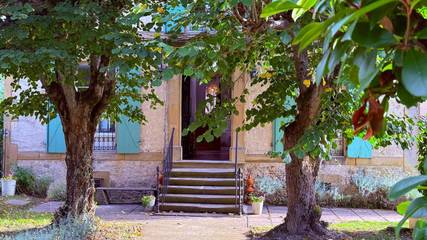 Gîte pour 12 personnes, avec piscine ainsi que vue et jardin à Chalabre