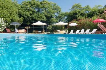 Ferienwohnung für 2 Personen, mit Garten und Ausblick sowie Pool in Savudrija