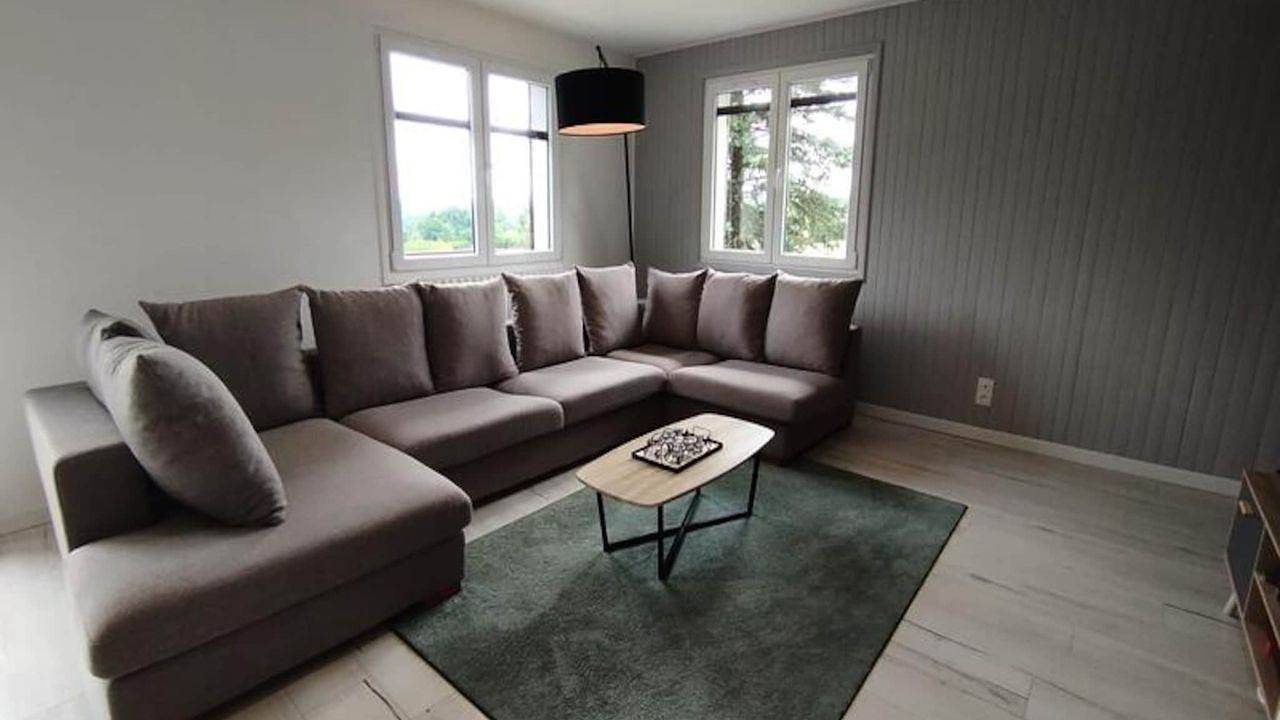 Entire holiday apartment, Ferienwohnung für 10 Personen (130 m²) in Nances in Nances, Chambéry region