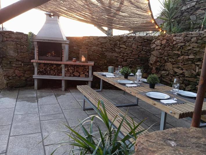 Location de vacances pour 8 personnes, avec vue ainsi que jardin et piscine à Mondim de Basto - 4