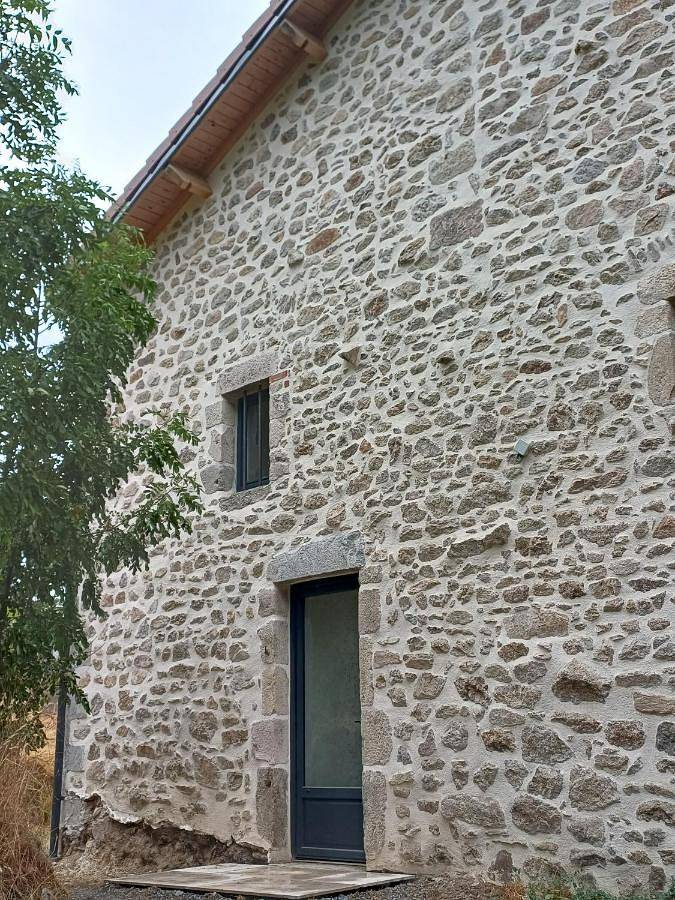 Location de vacances pour 7 personnes, avec Terrasse à Craponne-sur-Arzon