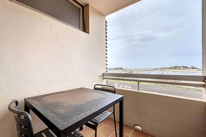 Gîte pour 2 personnes, avec terrasse dans Office De Tourisme Saint Pierre La Mer - 2
