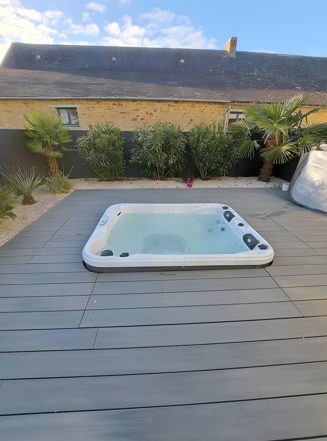 Chambre d’hôtes « Les Reflets du Golfe » avec jardin partagé et Wi-Fi in Arradon, Côte des Mégalithes