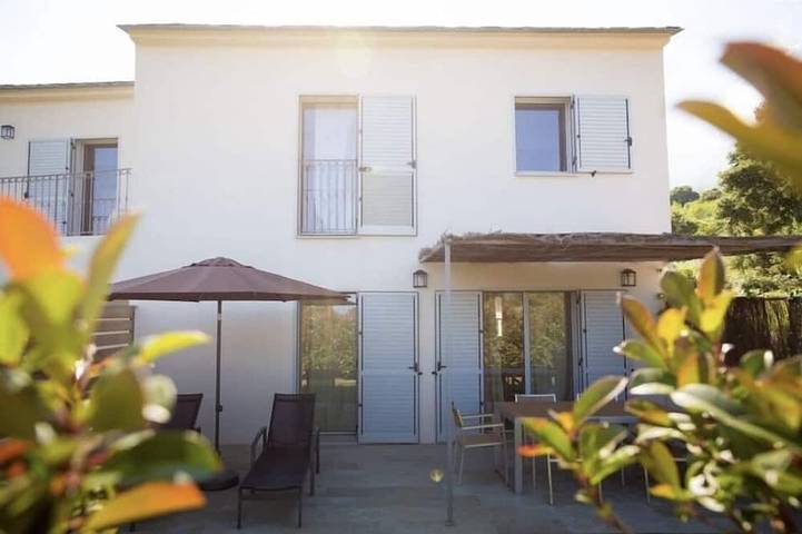 Villa voor 6 personen, met terras en tuin - 1