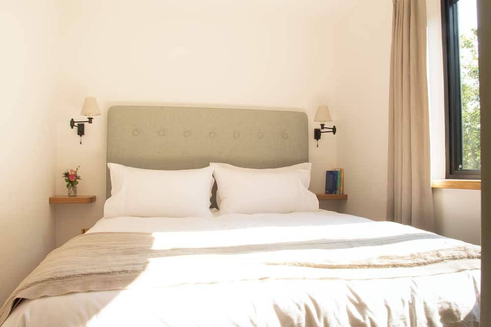 Beautiful re-imagined country chapel in peaceful hamlet in Kent