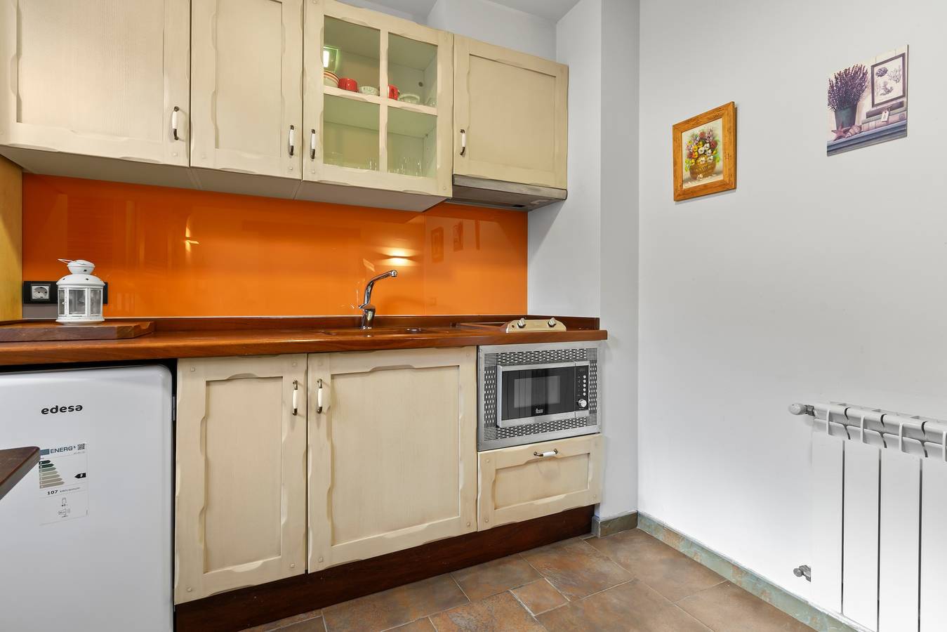 Ganze Wohnung, Ferienwohnung 'R De Alborada Del Eo' mit Bergblick, privater Terrasse und Wi-Fi in Vegadeo, Costa Verde (Spanien)