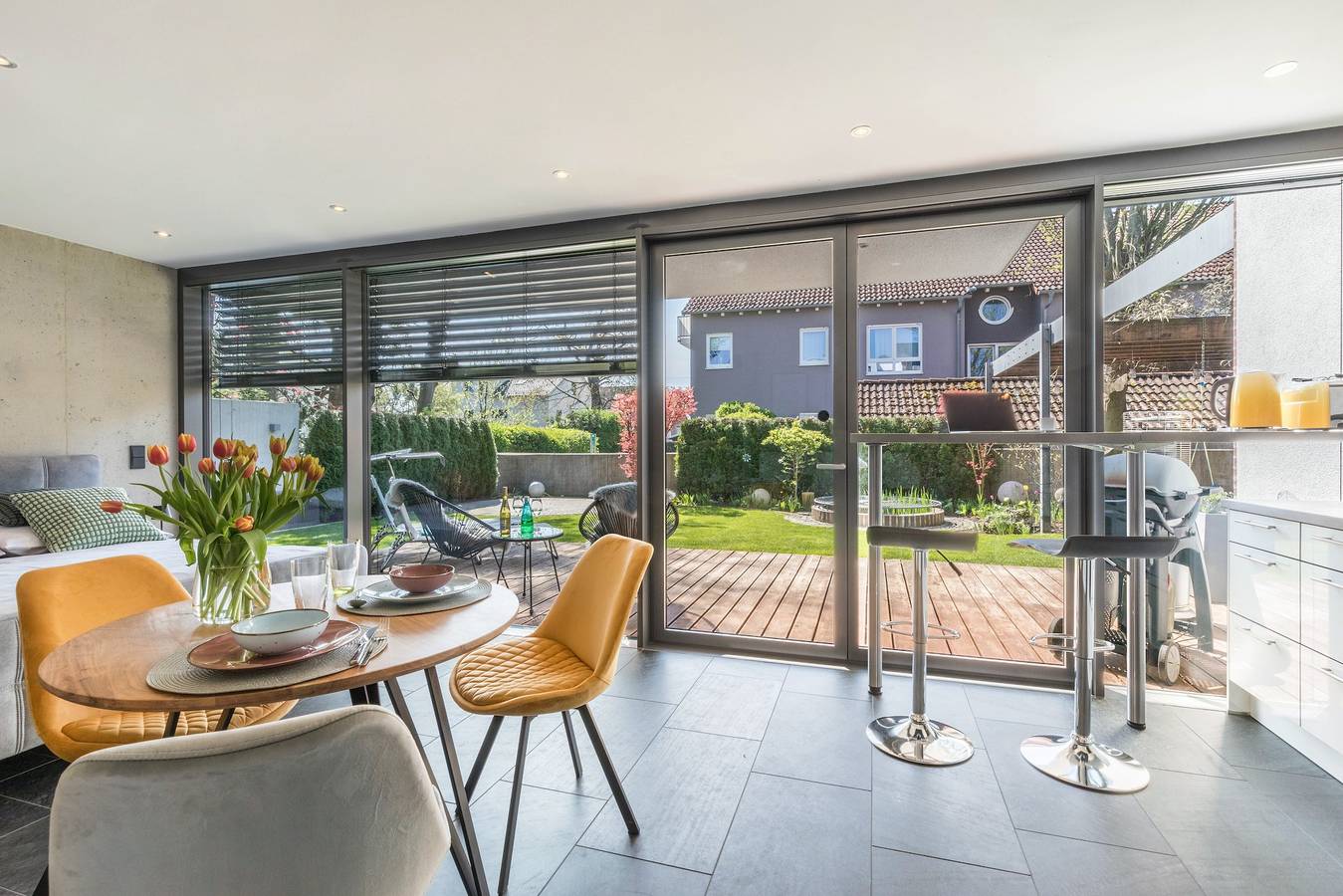 Studio entier, Studio de luxe avec piscine partagée, Wi-Fi et climatisation in Gersthofen, Souabe (Bavière)