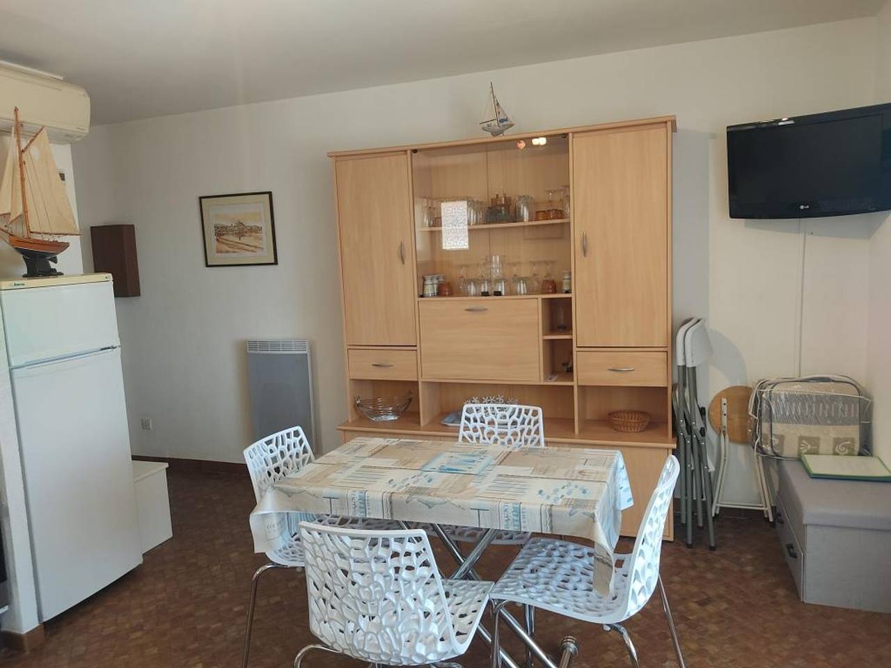 Apartamento entero, Gruissan - Apartamento con Aire Acondicionado - 6 pers - Parking - Playa a 50m in Gruissan (Ville), Gruissan